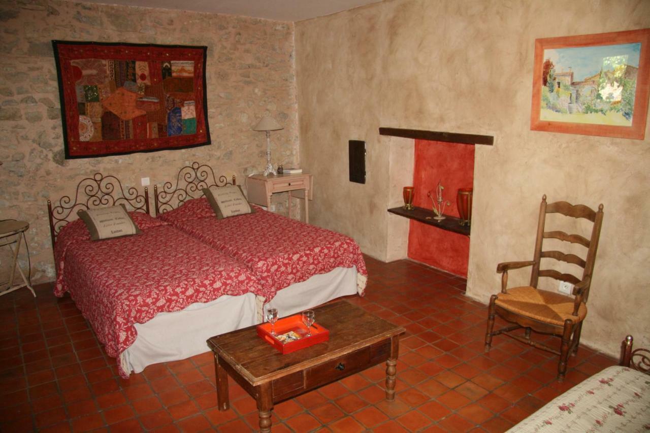 Le Jas Des Nevieres Bed & Breakfast Pierrerue  Eksteriør bilde
